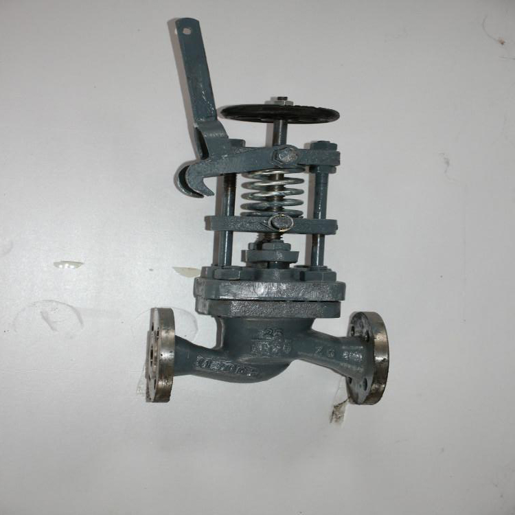 船用手動快關(guān)閥CB/600-76實物圖1 船用手動快關(guān)閥CB/600-76實物圖